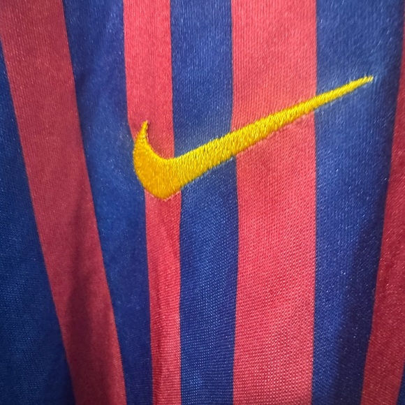 Lionel Messi Barcelona Soccer Football Jersey - Picture 4 of 8